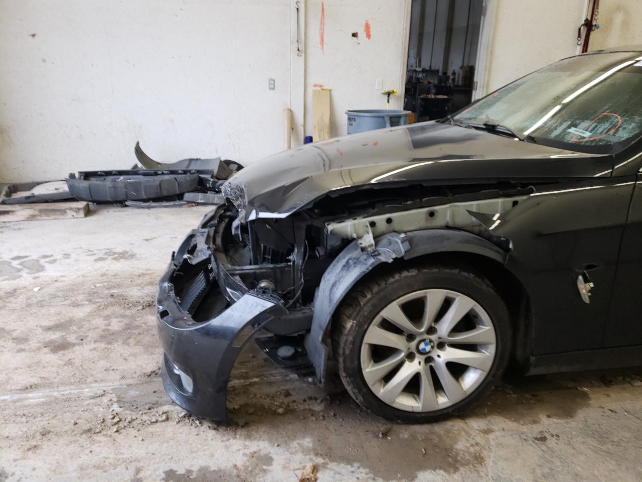 Photo 9 from auction – 2012 BMW 328 I with VIN WBADW3C59CE821594
