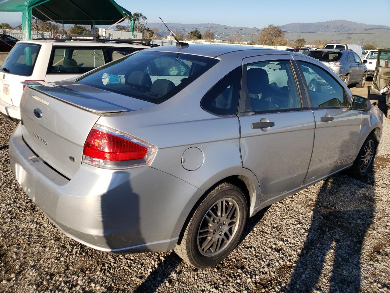 Photo 4 from auction – 2010 FORD FOCUS SE with VIN 1FAHP3FN2AW213345