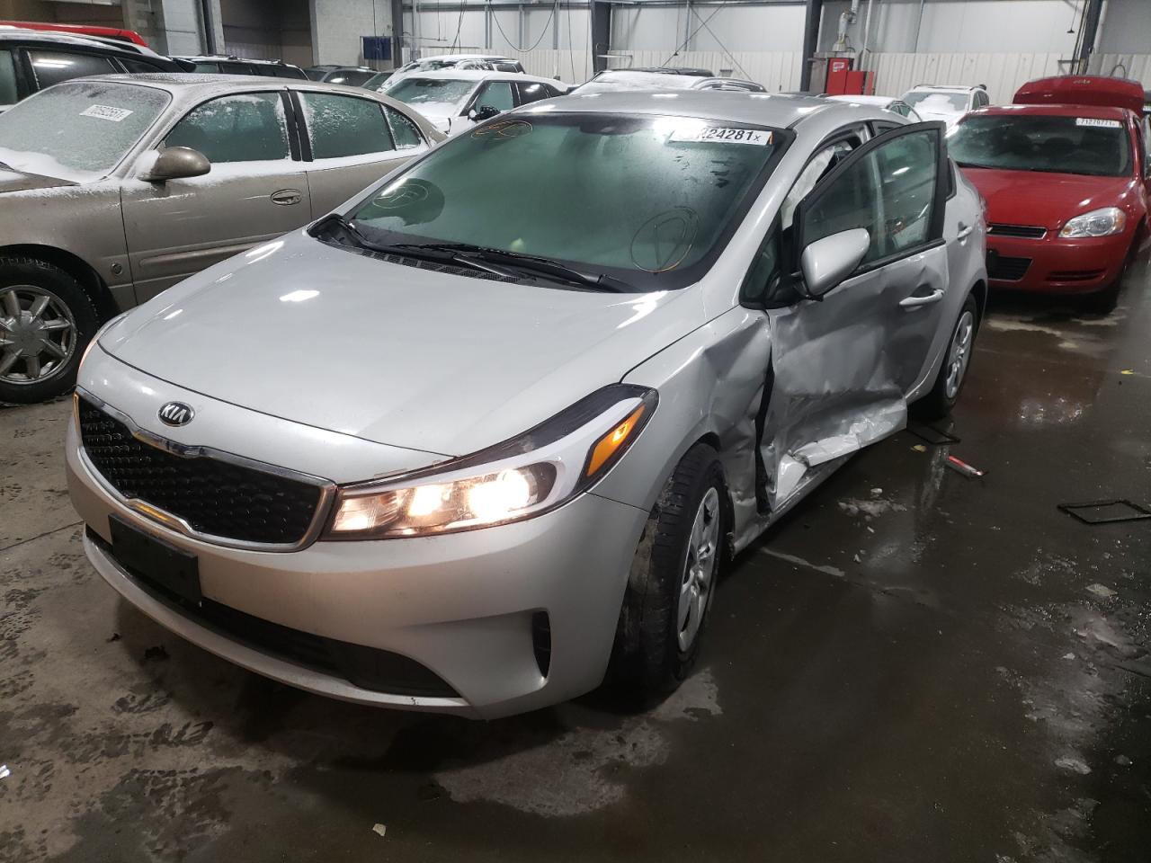 Photo 2 from auction – 2018 KIA FORTE LX with VIN 3KPFK4A75JE274116