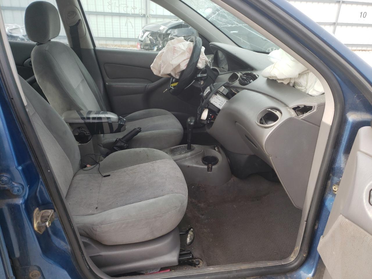 Photo 5 from auction – 2000 FORD FOCUS SE with VIN 1FAFP343XYW140082