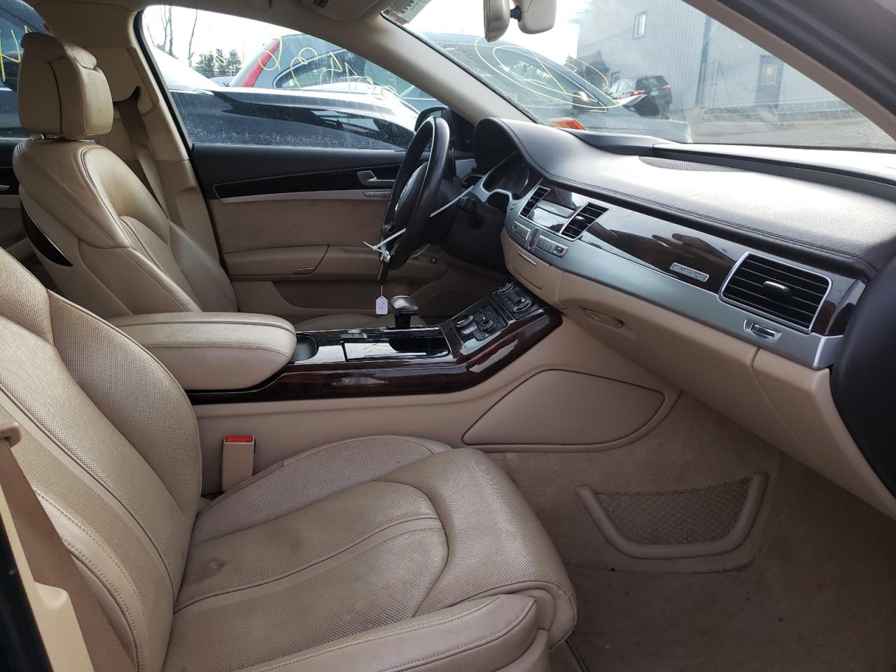 Photo 5 from auction – 2015 AUDI A8 QUATTRO with VIN WAUJ2AFD0FN026508