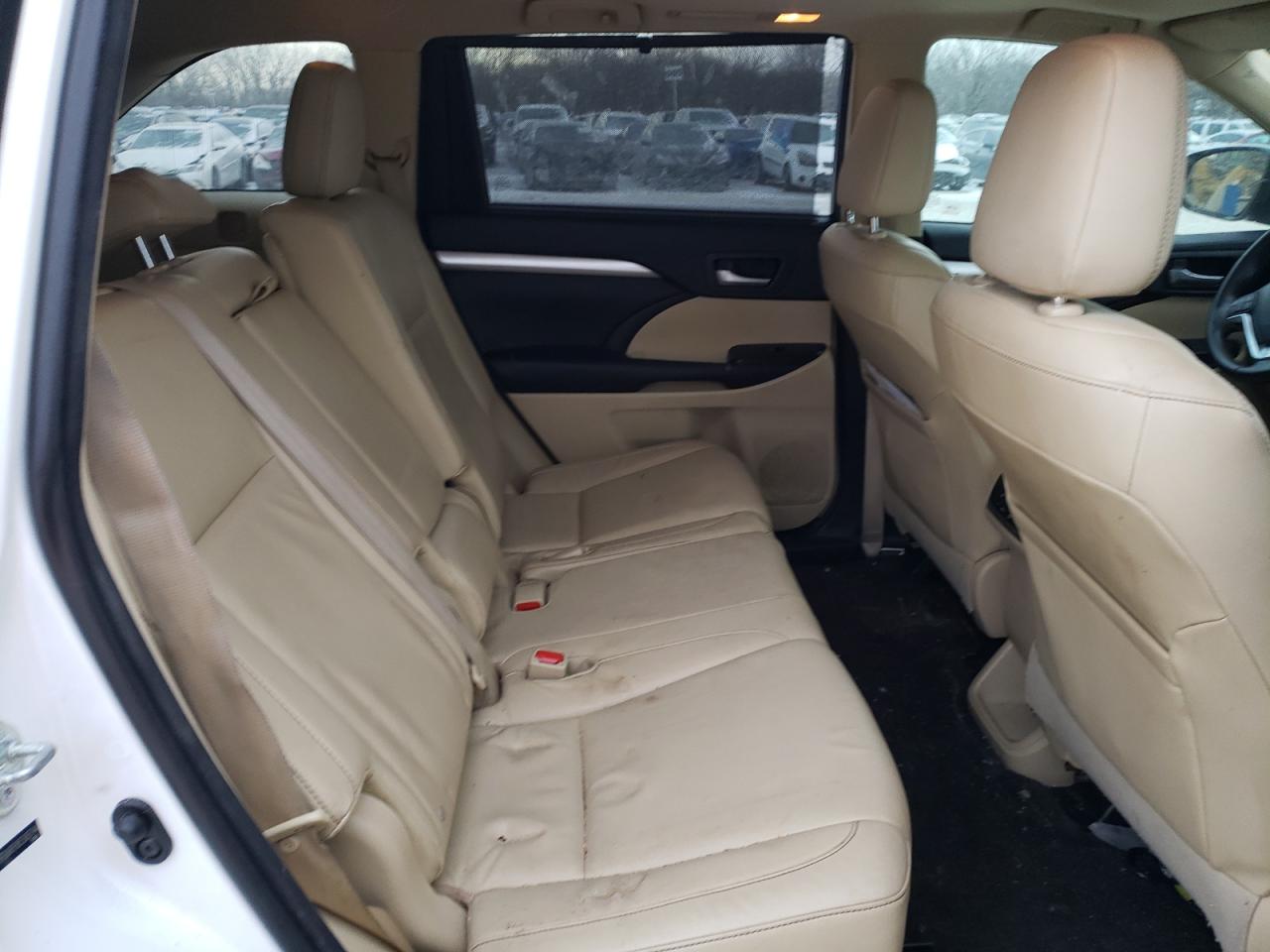 Photo 6 from auction – 2014 TOYOTA HIGHLANDER with VIN 5TDJKRFH0ES065144