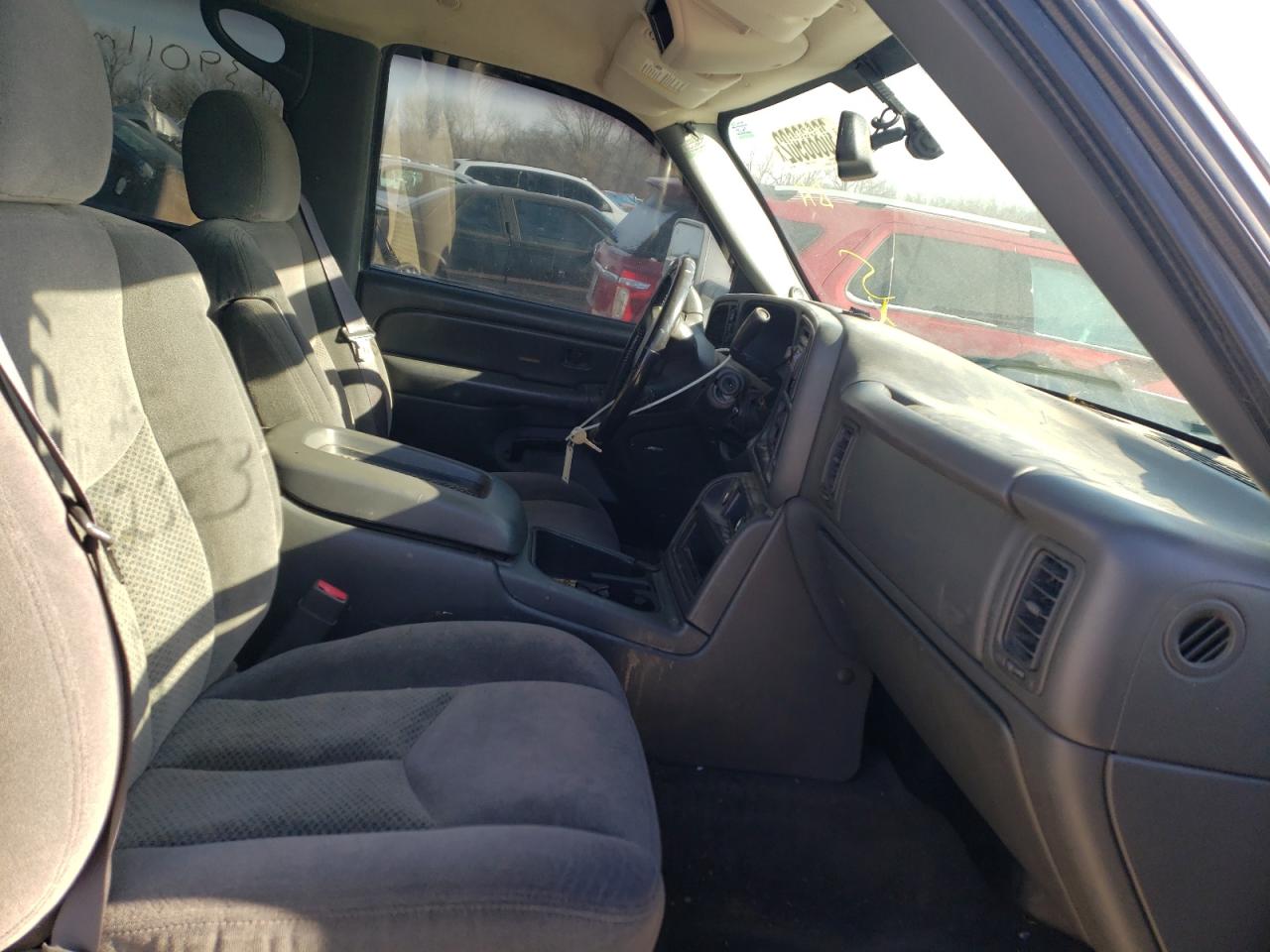 Photo 5 from auction – 2006 CHEVROLET SILVERADO with VIN 2GCEK13TX61172383