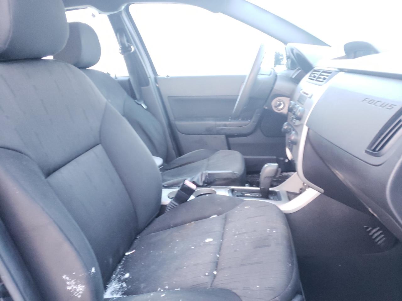 Photo 5 from auction – 2010 FORD FOCUS SE with VIN 1FAHP3FN8AW220719