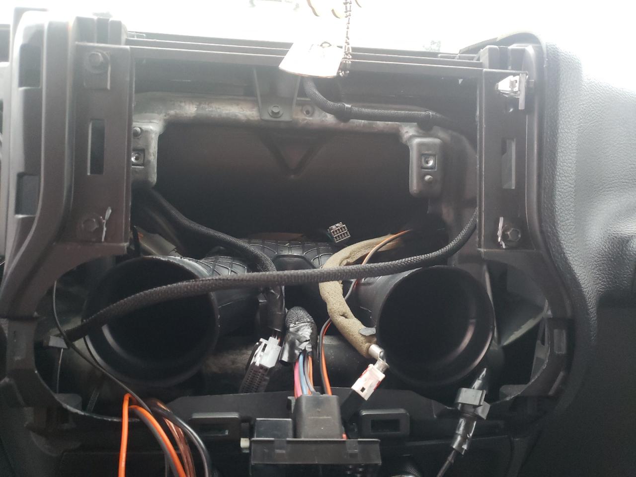 Photo 9 from auction – 2013 JEEP WRANGLER U with VIN 1C4HJWDG7DL565277