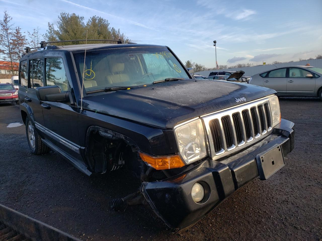 JEEP COMMANDER 2007 with VIN 1J8HG58267C654195 - Photo from auction