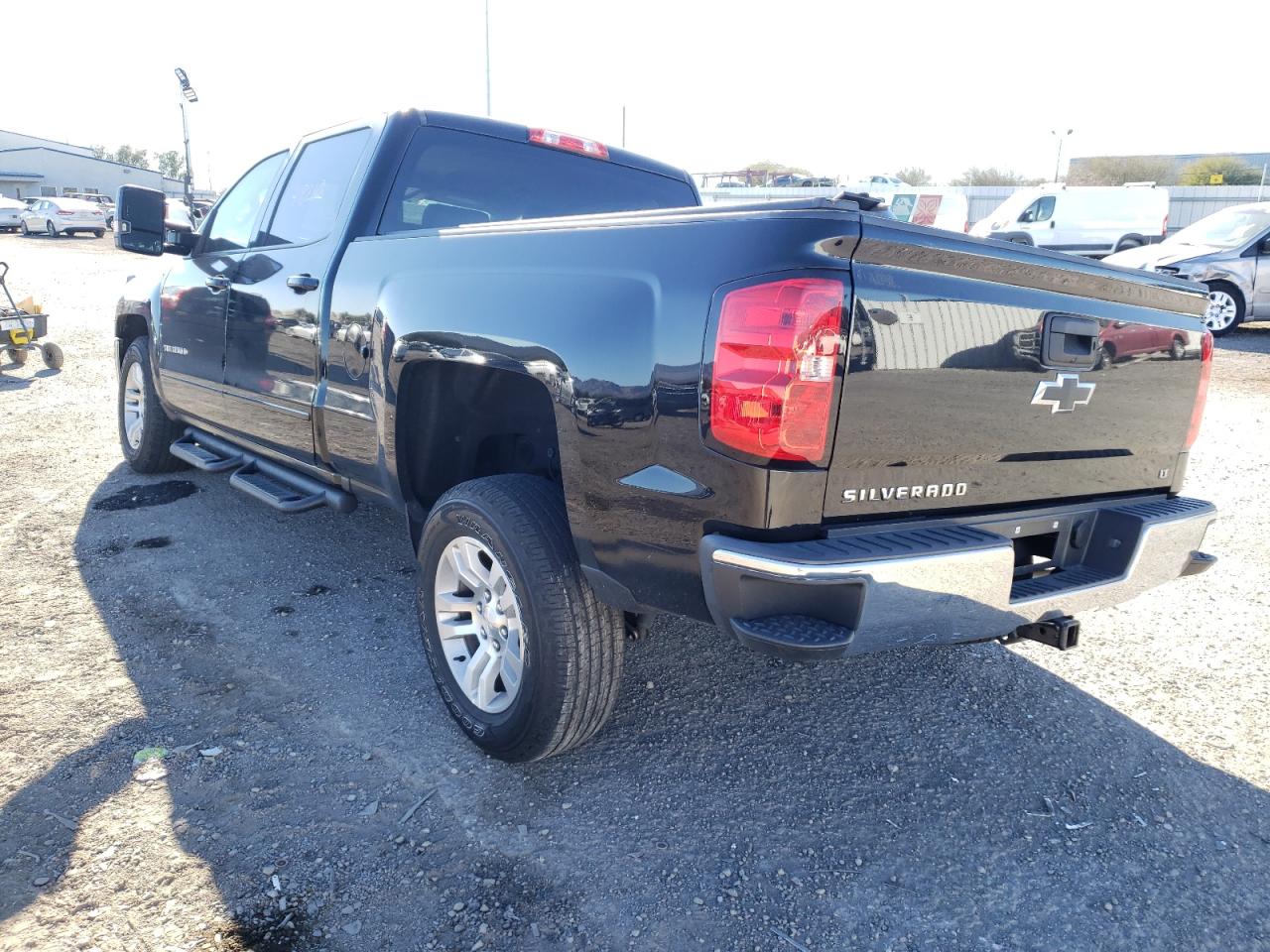 Photo 3 from auction – 2018 CHEVROLET SILVERADO with VIN 3GCPCREC2JG500705