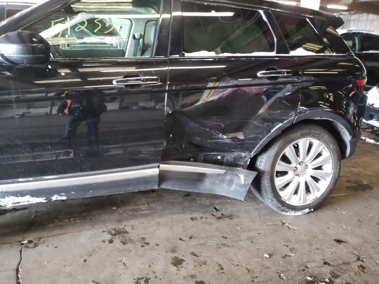 Photo 9 from auction – 2017 LAND ROVER RANGE ROVE with VIN SALVR2BG5HH202498