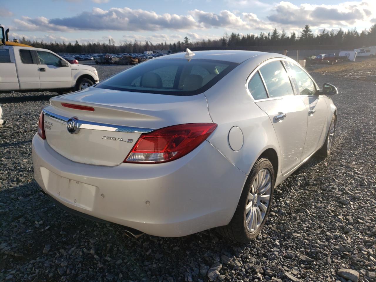 Foto 4 de la subasta – 2013 BUICK REGAL PREM con VIN 2G4GT5EV4D9247942
