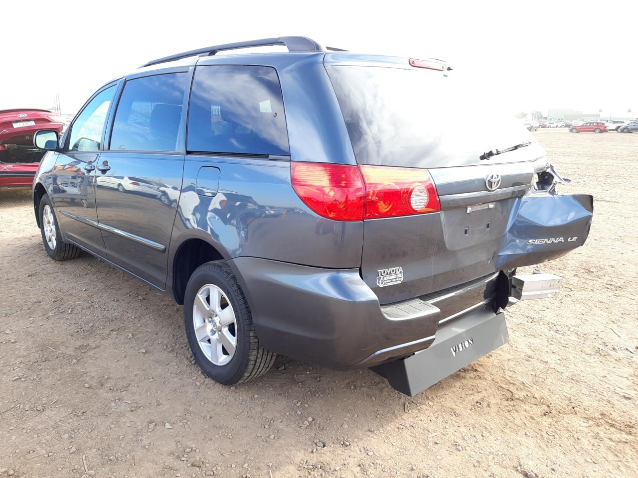 Photo 3 from auction – 2010 TOYOTA SIENNA CE with VIN 5TDKK4CC2AS305109