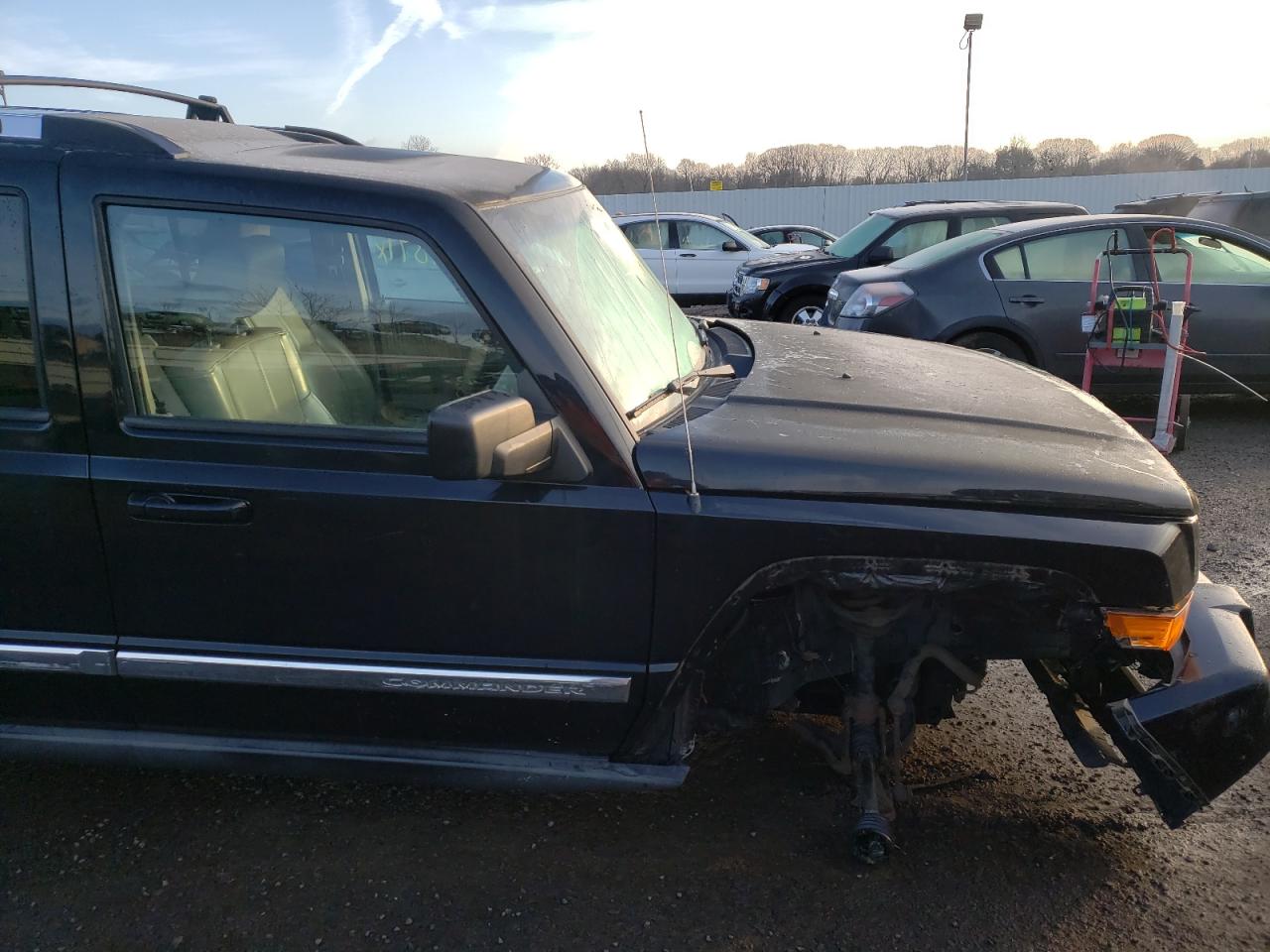 Photo 9 from auction – 2007 JEEP COMMANDER with VIN 1J8HG58267C654195