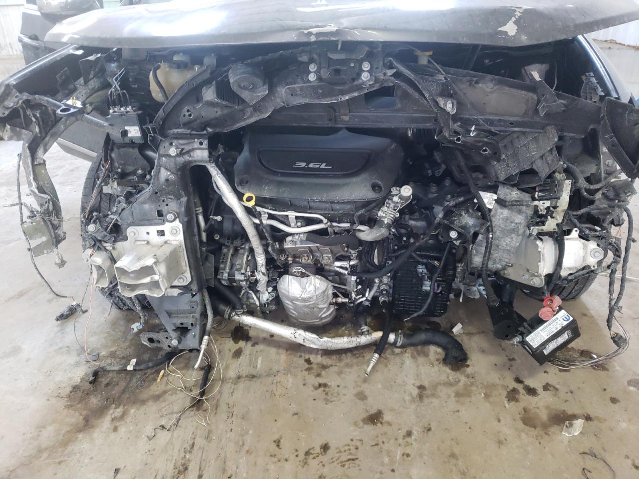 Photo 7 from auction – 2018 CHRYSLER PACIFICA L with VIN 2C4RC1GG8JR237575