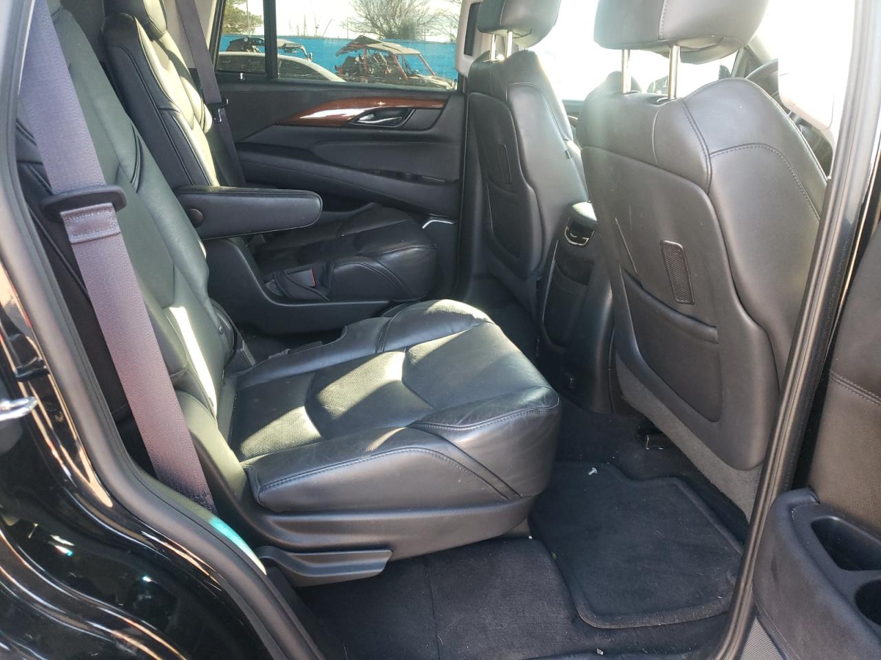 Photo 6 from auction – 2015 CADILLAC ESCALADE with VIN 1GYS3LKJ2FR748111