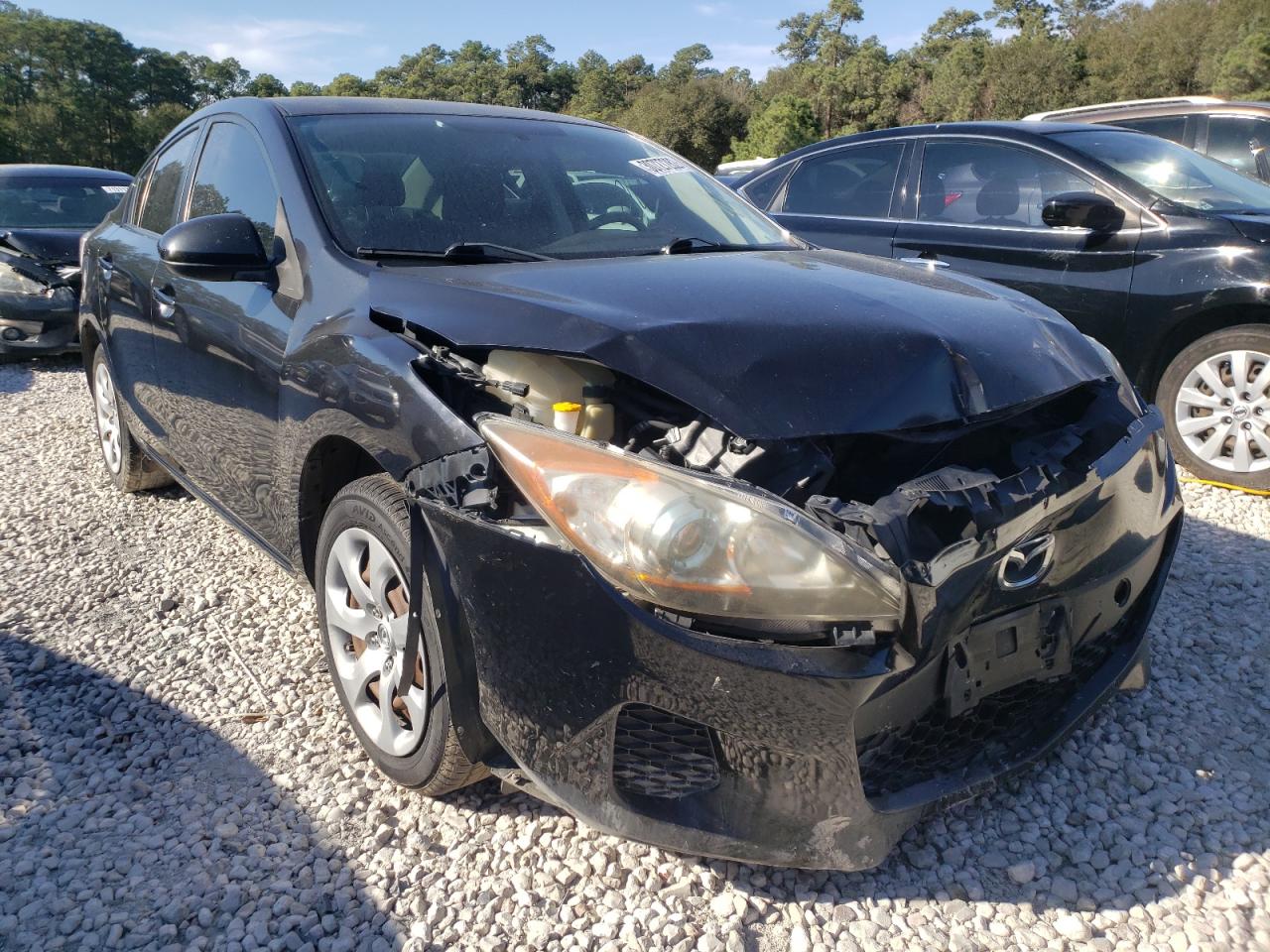 MAZDA 3 I 2013 with VIN JM1BL1U76D1746420 - Photo from auction