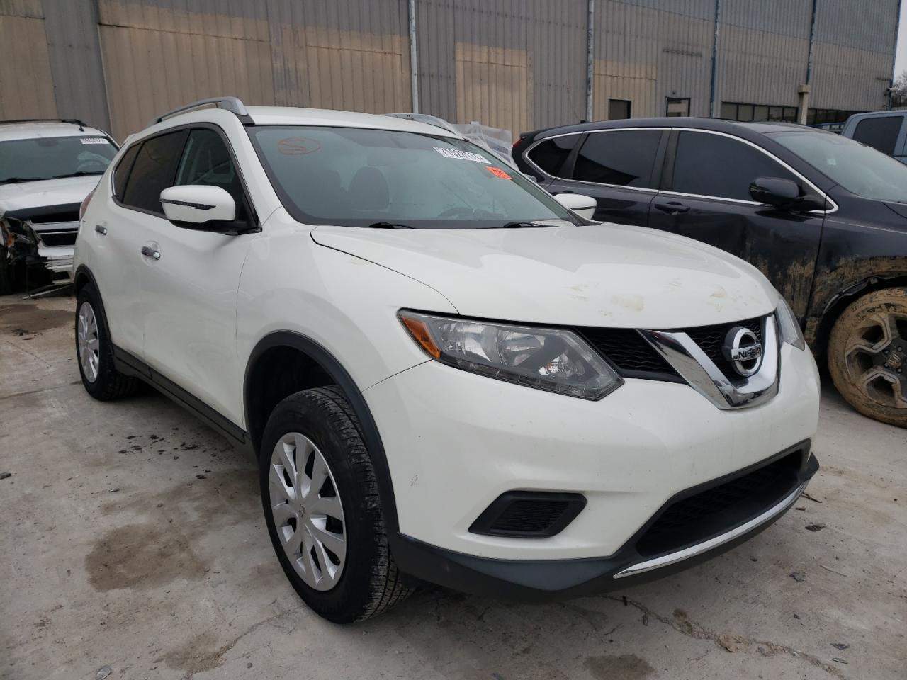 NISSAN ROGUE S 2016 with VIN 5N1AT2MM7GC854945 - Photo from auction
