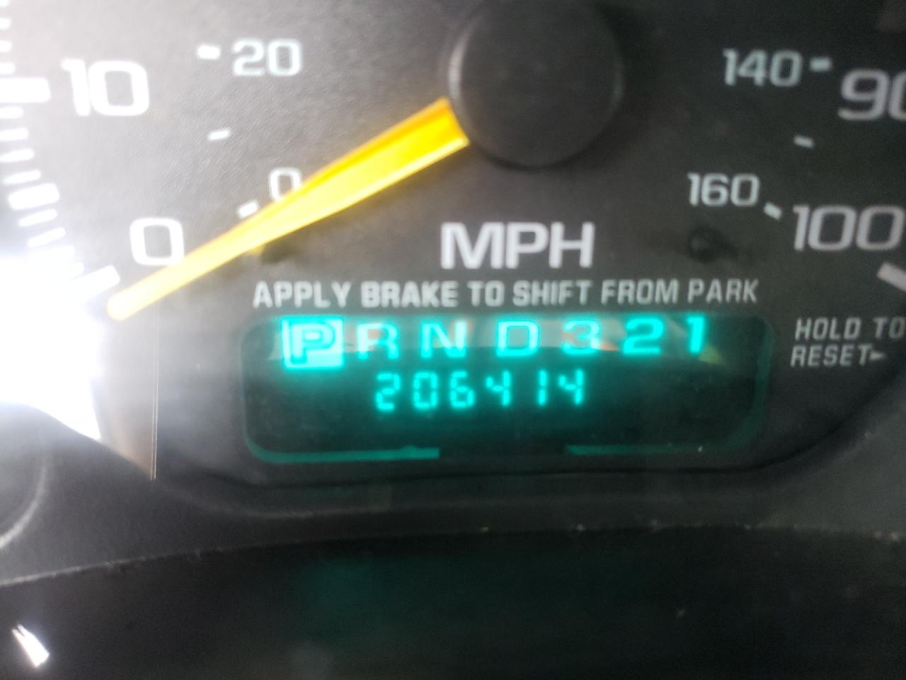 Photo 8 from auction – 2001 CHEVROLET SILVERADO with VIN 2GCEC19TX11238735