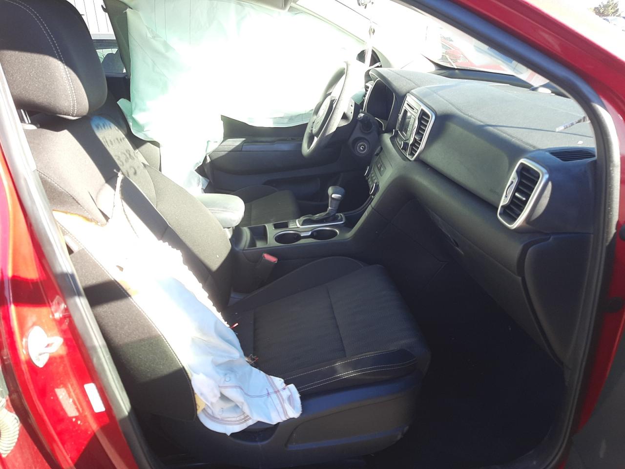 Photo 5 from auction – 2017 KIA SPORTAGE L with VIN KNDPMCAC2H7114937