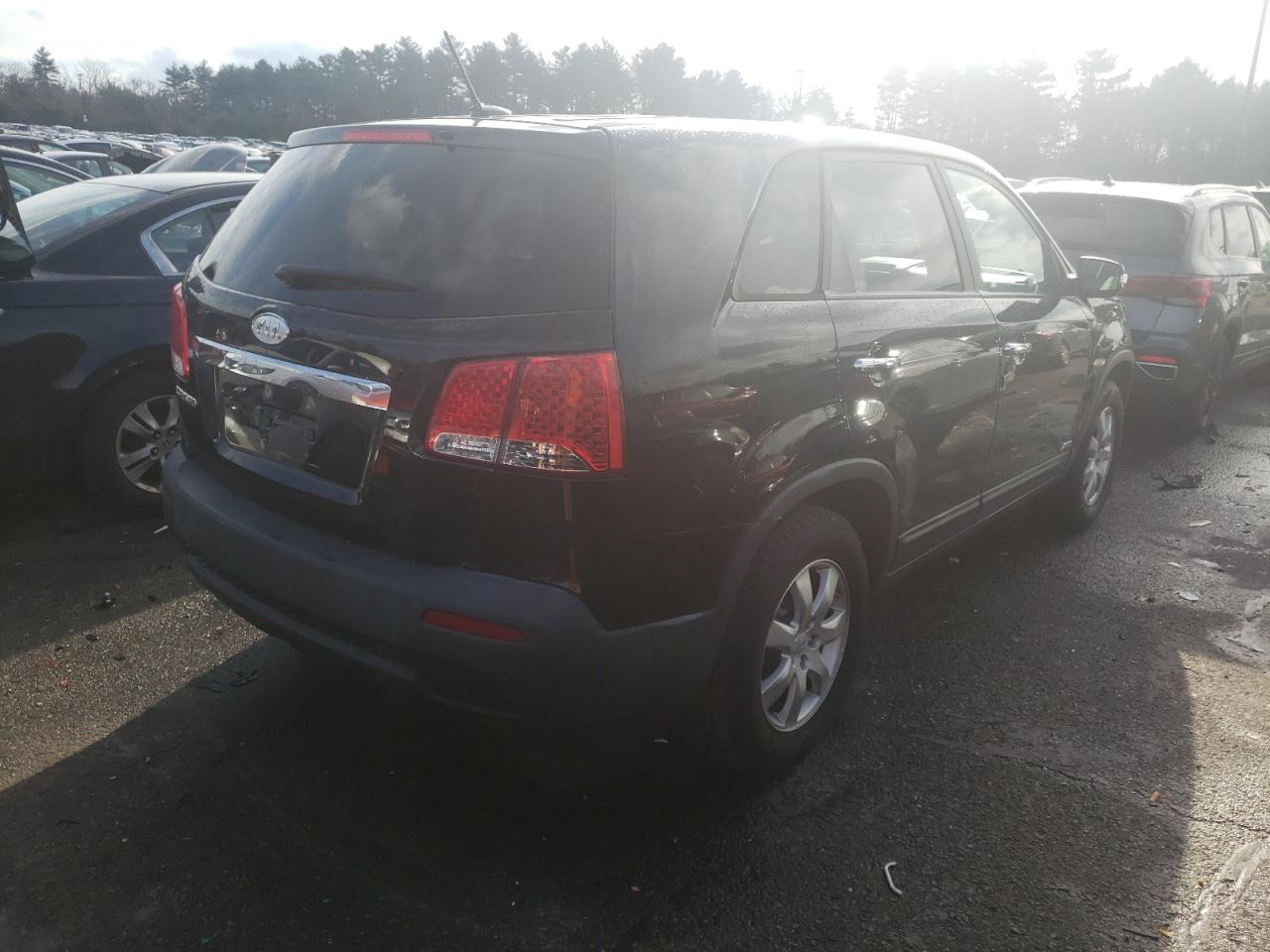 Photo 4 from auction – 2011 KIA SORENTO BA with VIN 5XYKTCA1XBG009407