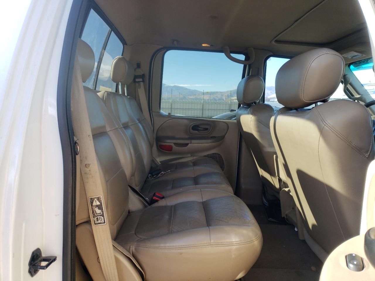 Zdjęcie 6 z aukcji – 2002 FORD F150 SUPER z VIN 1FTRW08L82KB48151