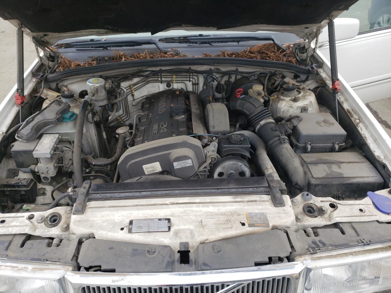 Photo 7 from auction – 1998 VOLVO S90 with VIN YV1KS9604W1123988