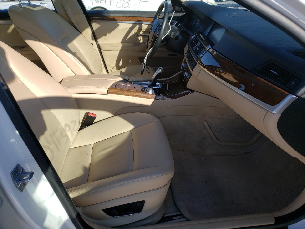 Photo 5 from auction – 2013 BMW 535 XI with VIN WBAFU7C52DDU73506