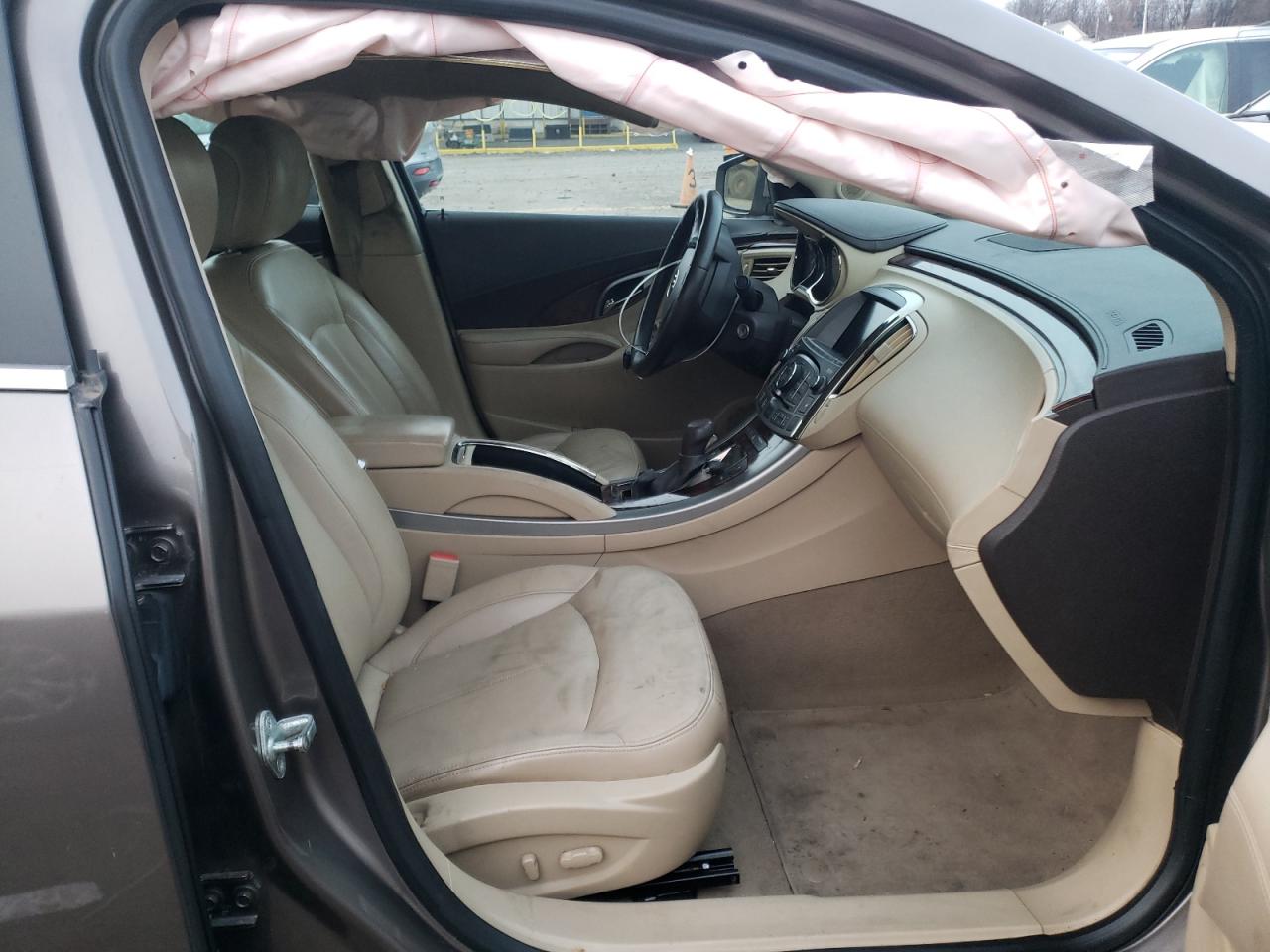 Photo 5 from auction – 2010 BUICK LACROSSE C with VIN 1G4GC5GG5AF156339