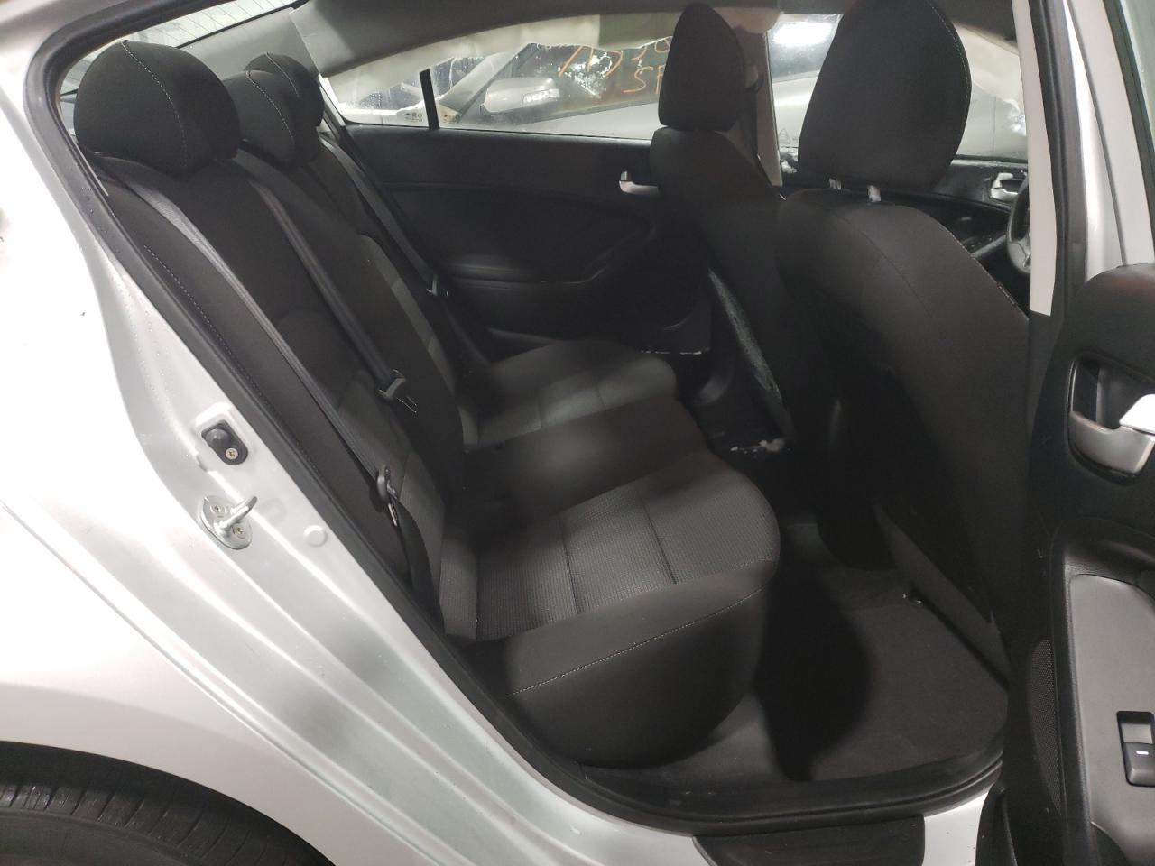 Photo 6 from auction – 2018 KIA FORTE LX with VIN 3KPFK4A75JE274116