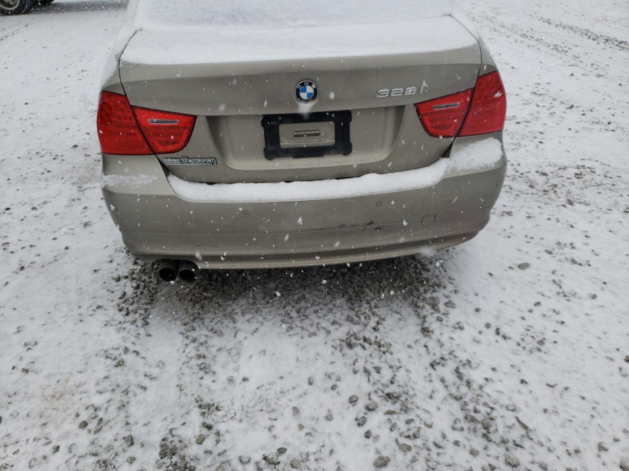 Photo 9 from auction – 2009 BMW 328 I with VIN WBAPH77539NL82216