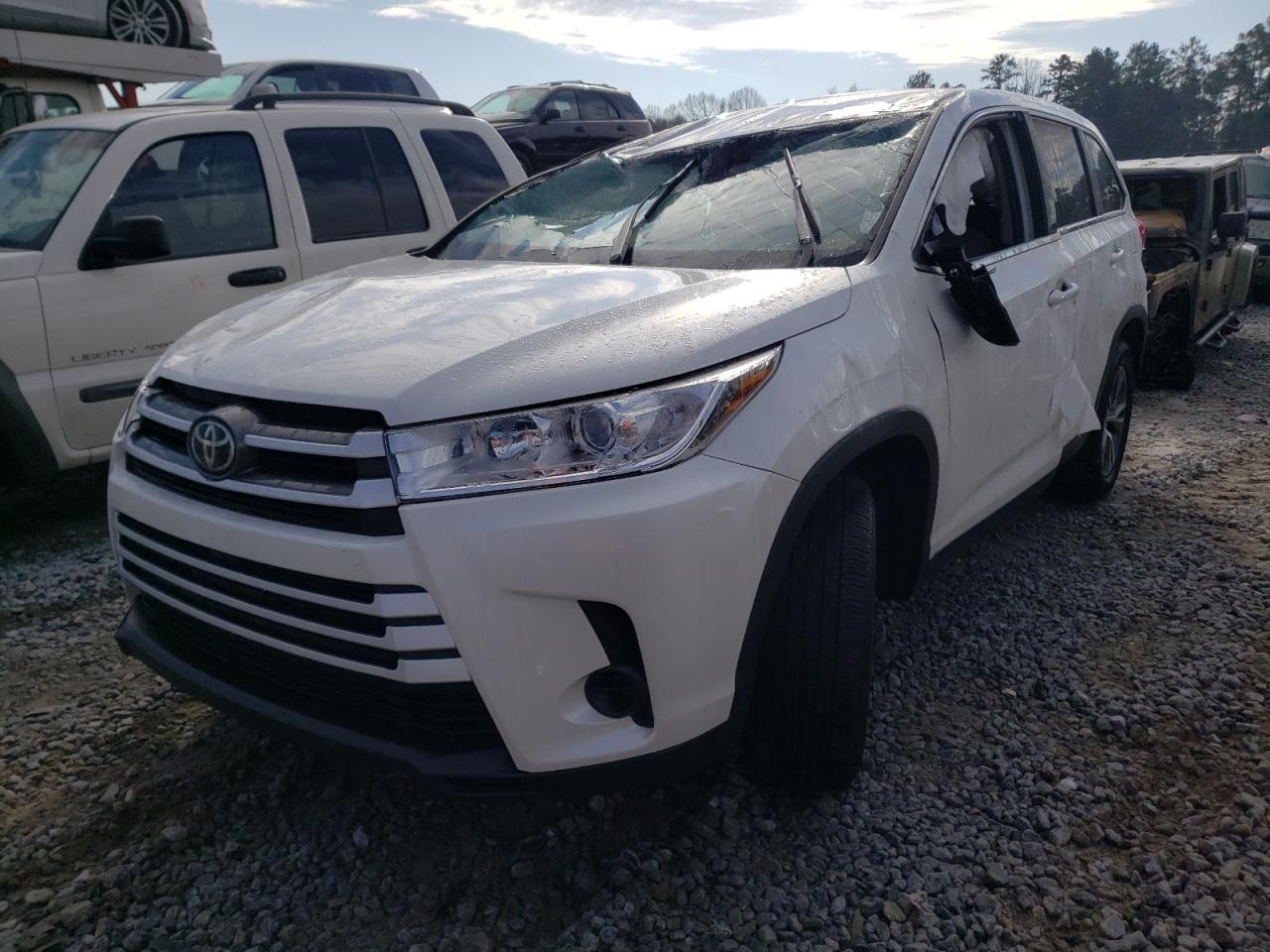 Photo 2 from auction – 2019 TOYOTA HIGHLANDER with VIN 5TDZARFH8KS056662