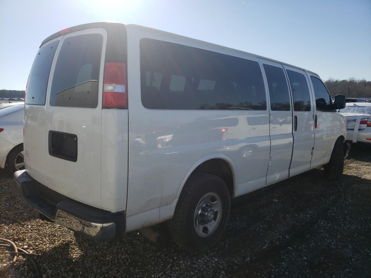 Photo 4 from auction – 2018 CHEVROLET EXPRESS G3 with VIN 1GAZGPFP2J1263384
