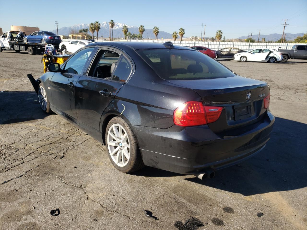 Zdjęcie 3 z aukcji – 2011 BMW 328 I SULE z VIN WBAPH5C58BA448413