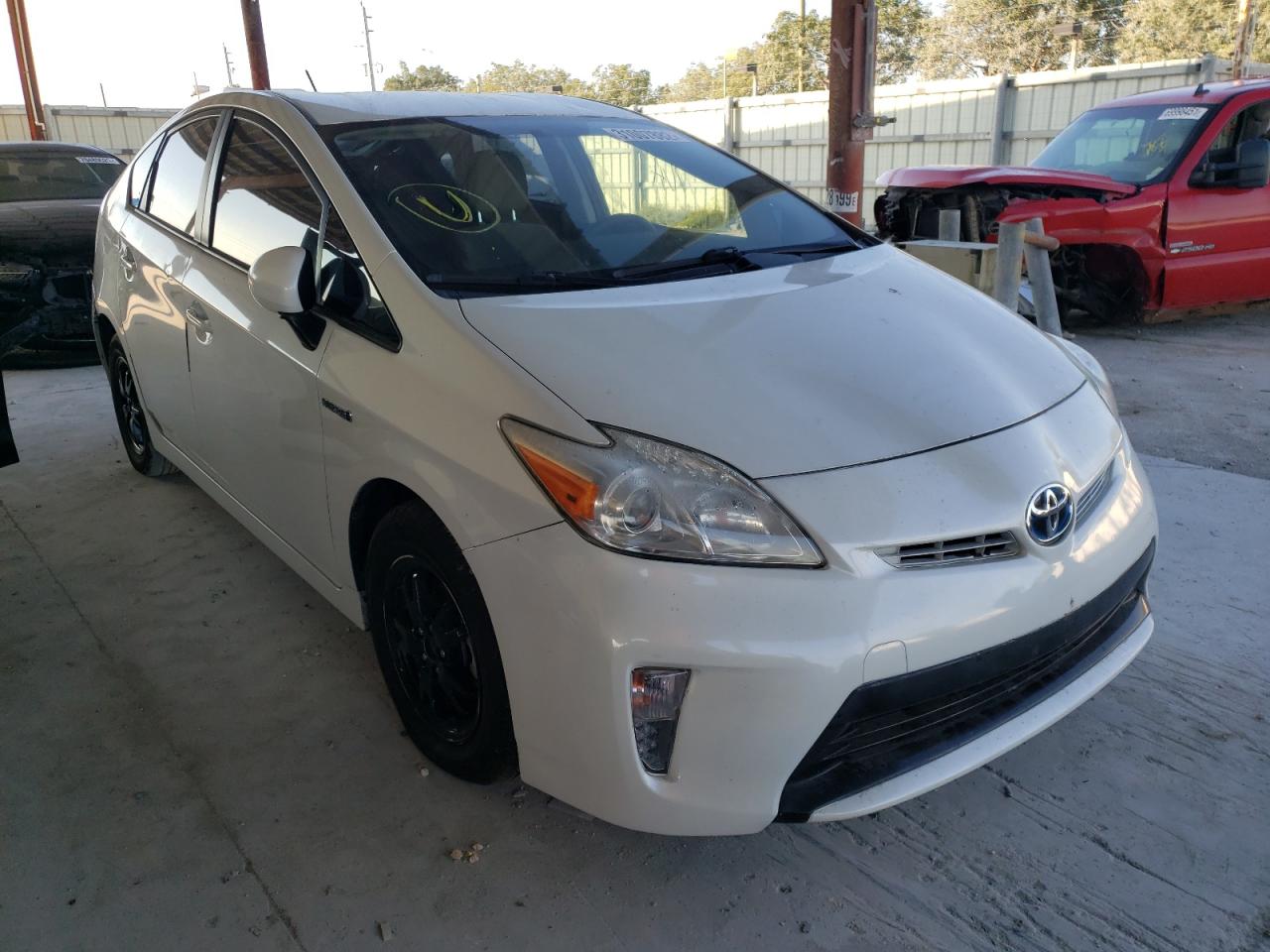 TOYOTA PRIUS 2013 z numerem VIN JTDKN3DU8D1629451 - Zdjęcie z aukcji