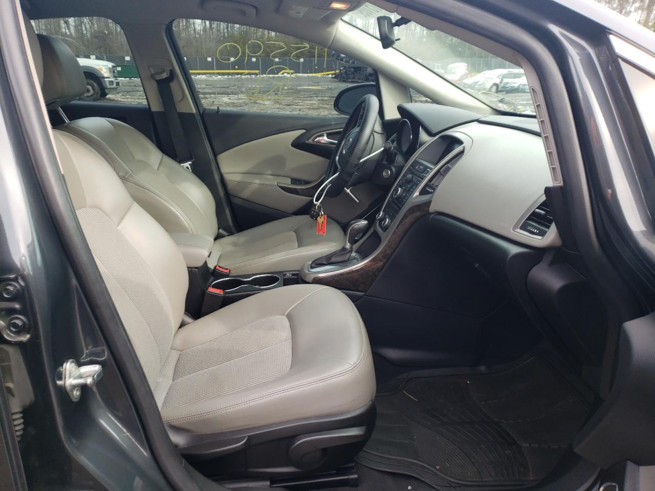 Photo 5 from auction – 2013 BUICK VERANO with VIN 1G4PP5SK3D4242166