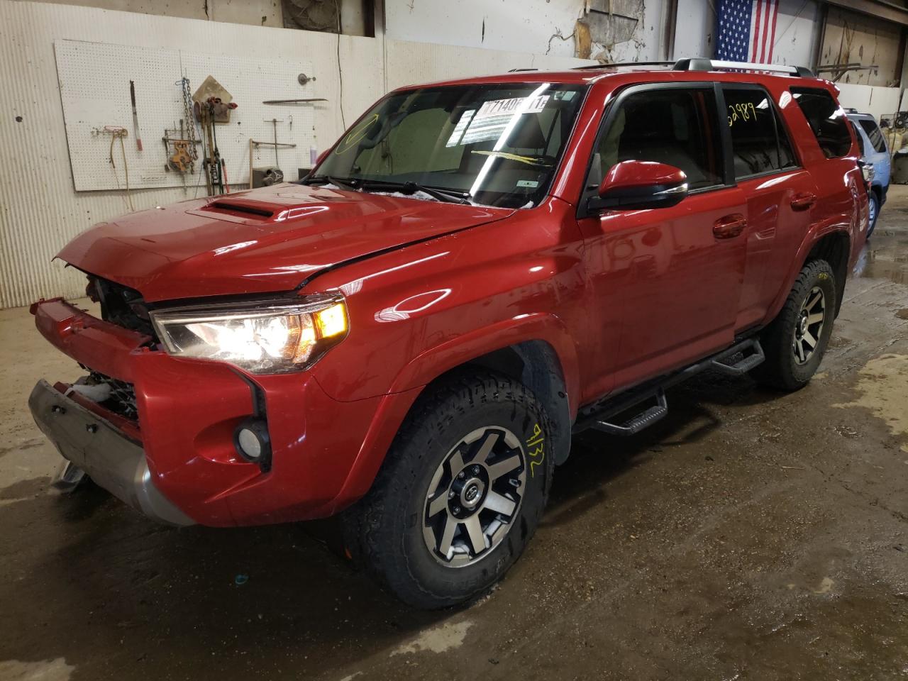 Photo 2 from auction – 2018 TOYOTA 4RUNNER SR with VIN JTEBU5JR1J5546104