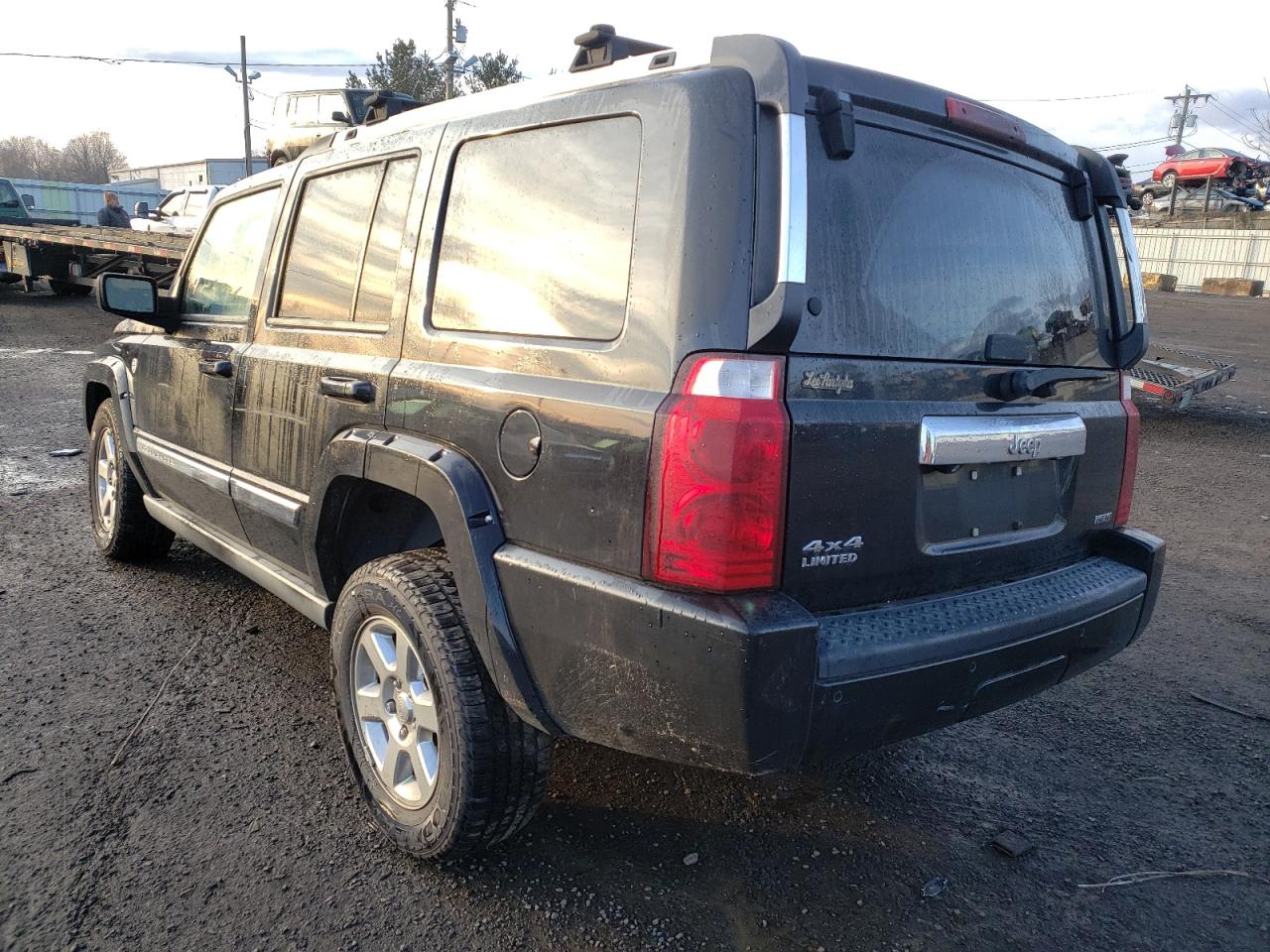 Photo 3 from auction – 2007 JEEP COMMANDER with VIN 1J8HG58267C654195