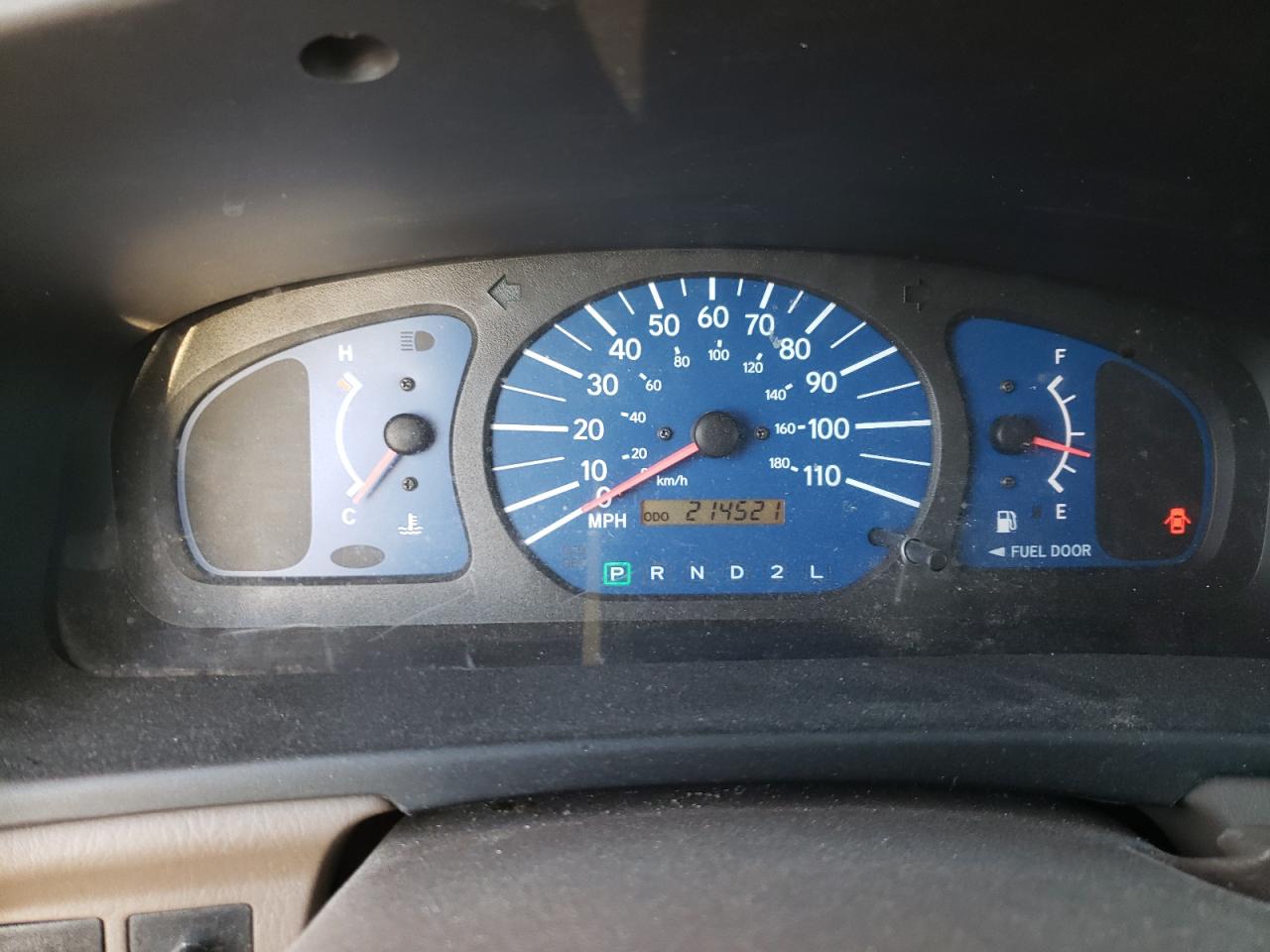 Photo 8 from auction – 2002 TOYOTA SIENNA CE with VIN 4T3ZF19C82U464418