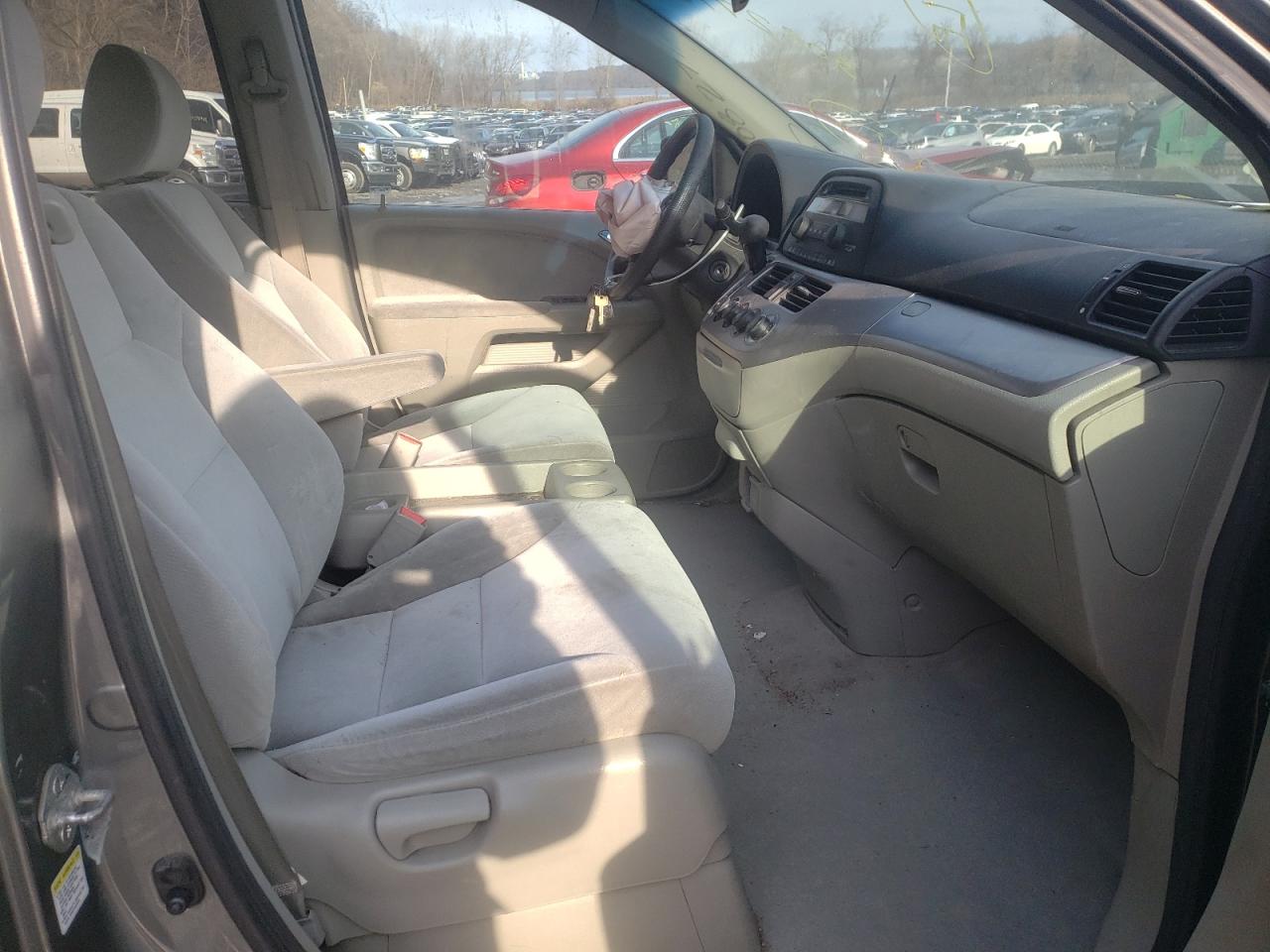 Photo 5 from auction – 2008 HONDA ODYSSEY LX with VIN 5FNRL38218B098765