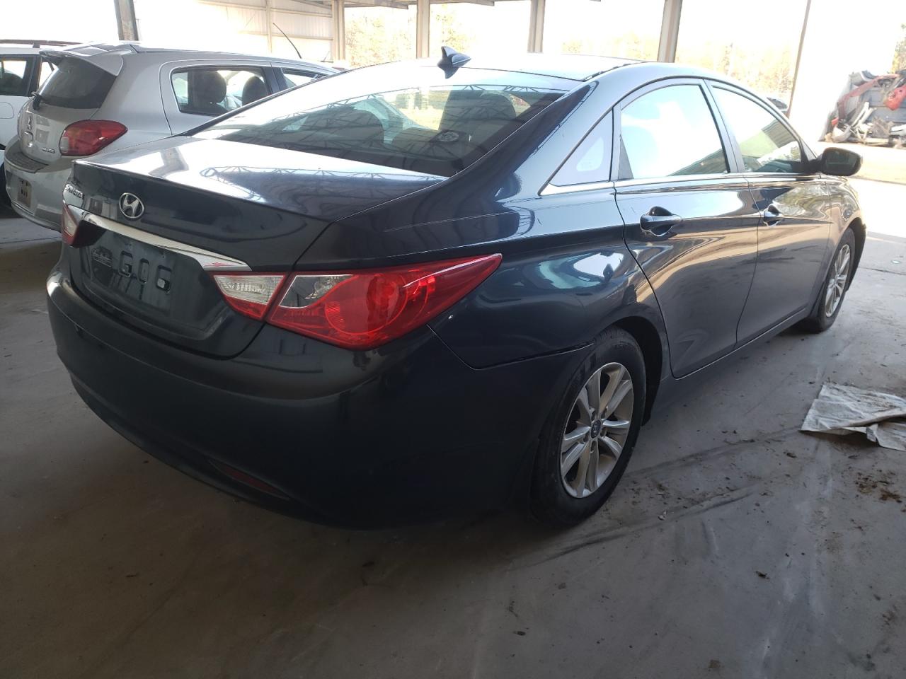 Photo 4 from auction – 2013 HYUNDAI SONATA GLS with VIN 5NPEB4AC3DH536353