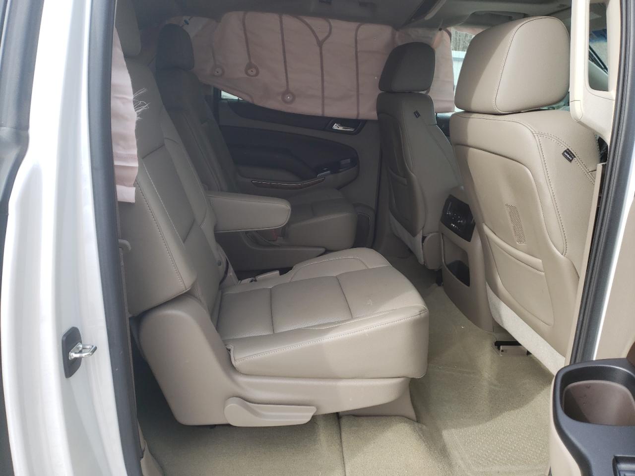 Photo 6 from auction – 2016 CHEVROLET SUBURBAN C with VIN 1GNSCJKC0GR300230