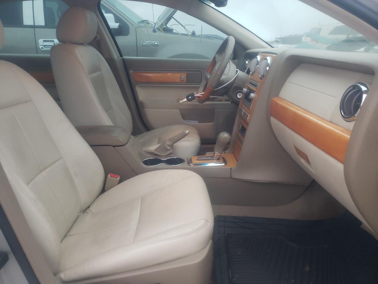 Photo 5 from auction – 2008 LINCOLN MKZ with VIN 3LNHM26TX8R601427