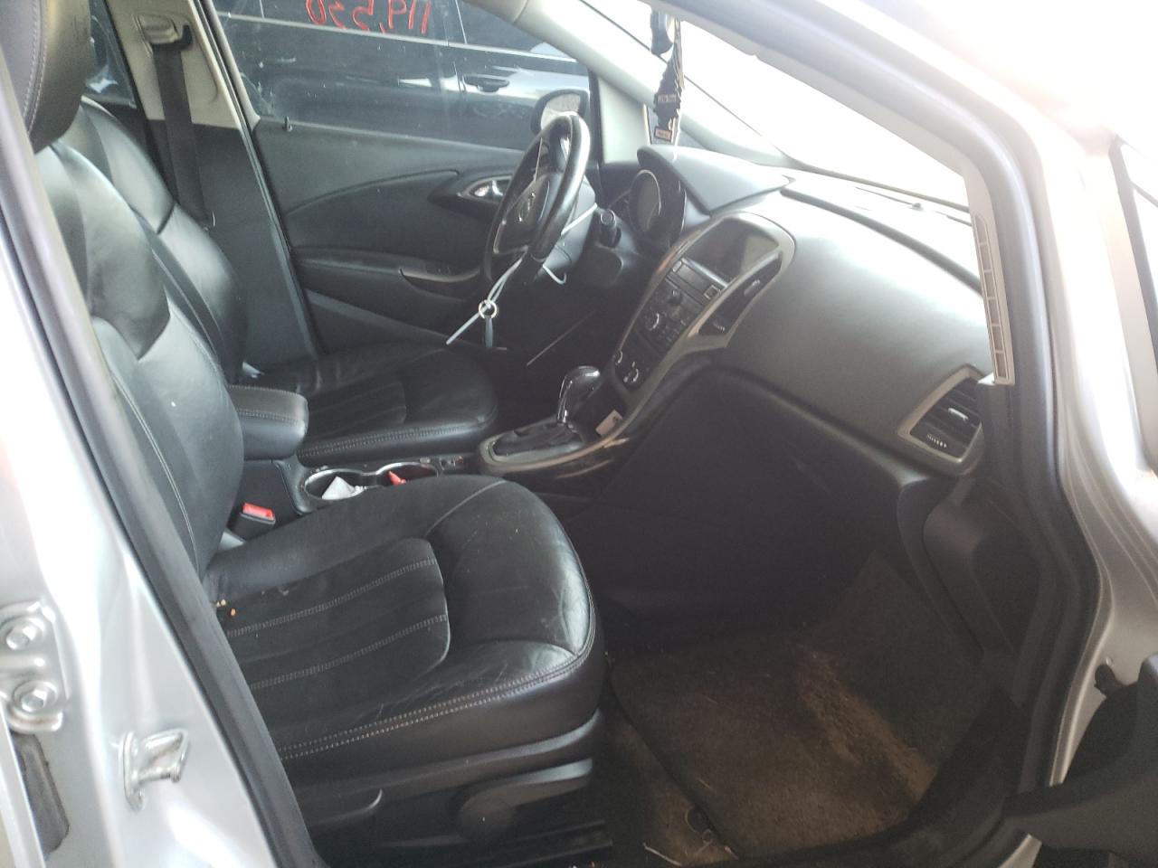 Photo 5 from auction – 2013 BUICK VERANO with VIN 1G4PS5SK0D4215053