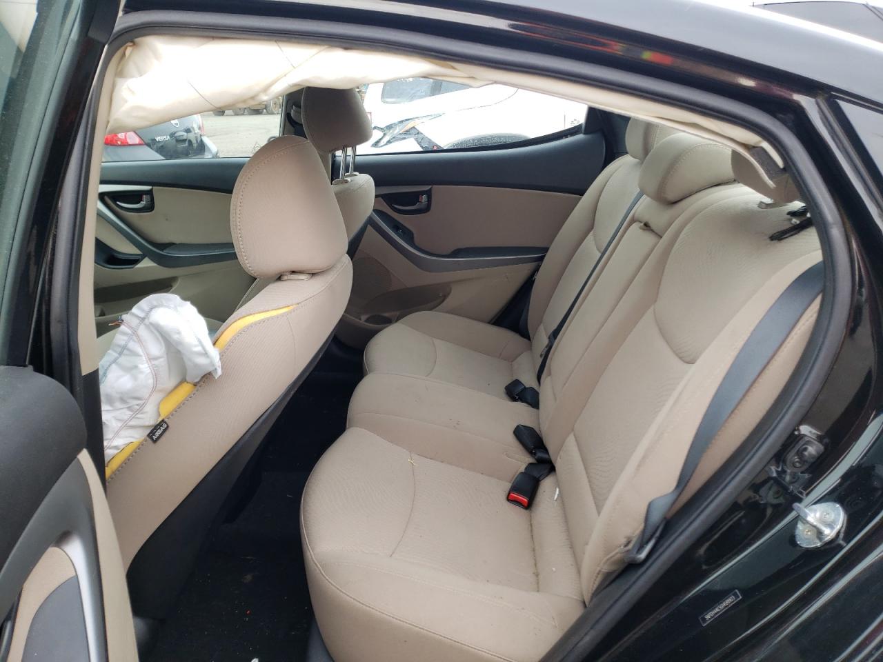 Photo 6 from auction – 2016 HYUNDAI ELANTRA SE with VIN 5NPDH4AE5GH698923