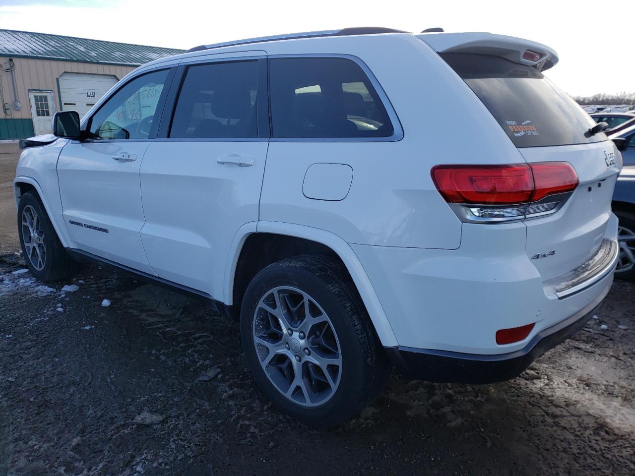 Photo 3 from auction – 2018 JEEP GRAND CHER with VIN 1C4RJFBG4JC331374
