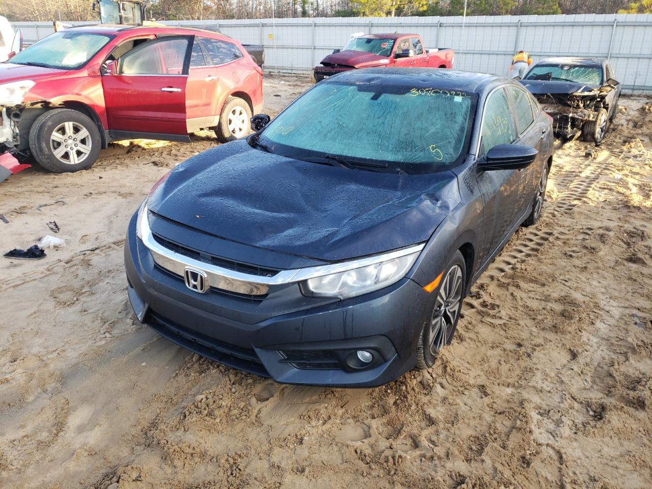 Photo 2 from auction – 2016 HONDA CIVIC EXL with VIN 19XFC1F77GE028195