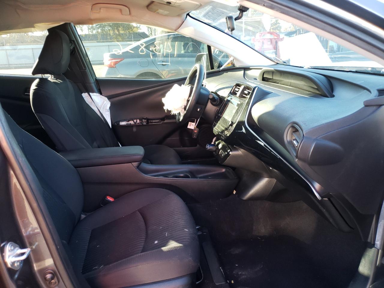 Photo 5 from auction – 2016 TOYOTA PRIUS with VIN JTDKBRFU6G3017086