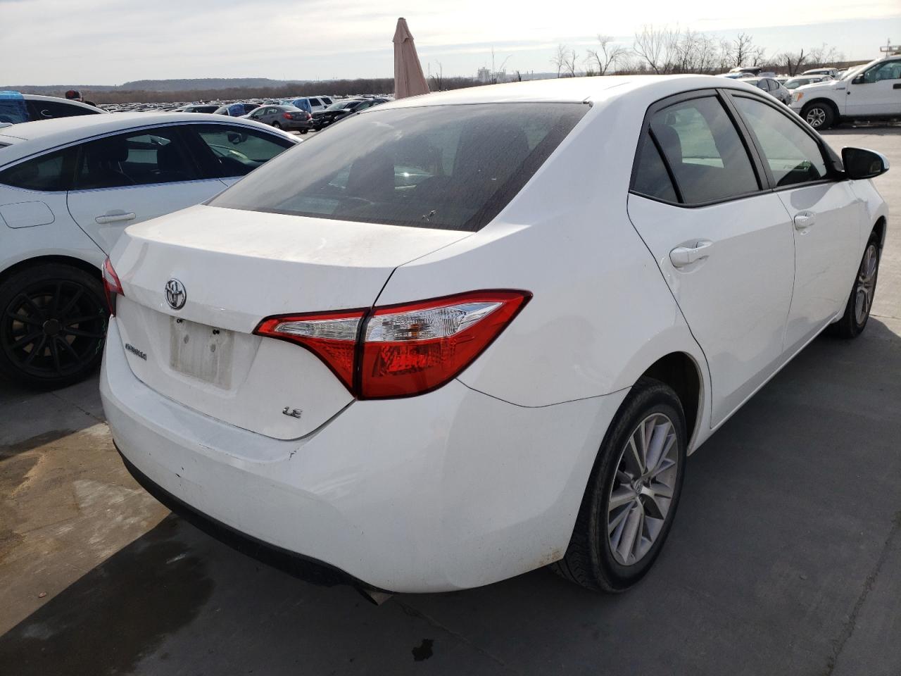 Photo 4 from auction – 2015 TOYOTA COROLLA L with VIN 5YFBURHE5FP327526