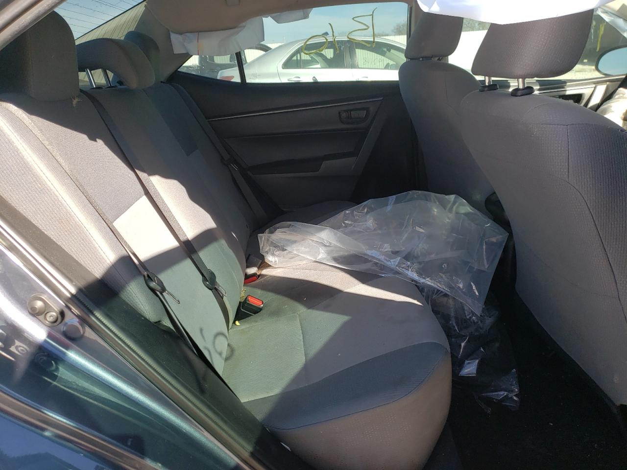 Photo 6 from auction – 2016 TOYOTA COROLLA L with VIN 5YFBURHEXGP373631