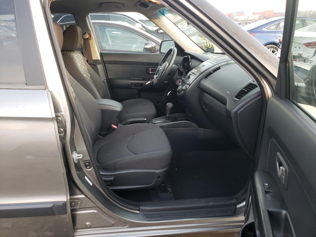 Photo 5 from auction – 2010 KIA SOUL + with VIN KNDJT2A20A7116217