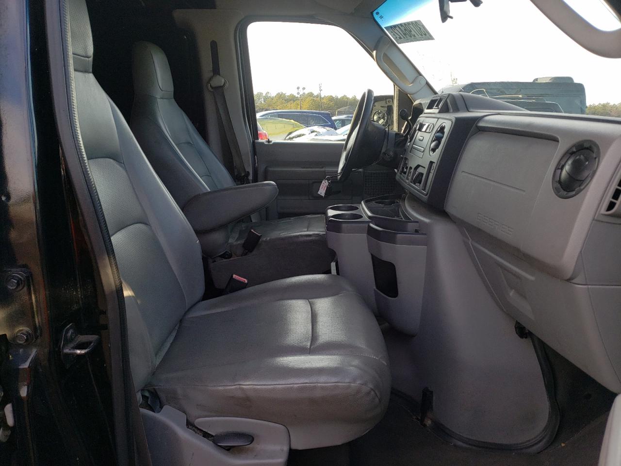 Photo 5 from auction – 2011 FORD ECONOLINE with VIN 1FTNE2EW3BDA27561