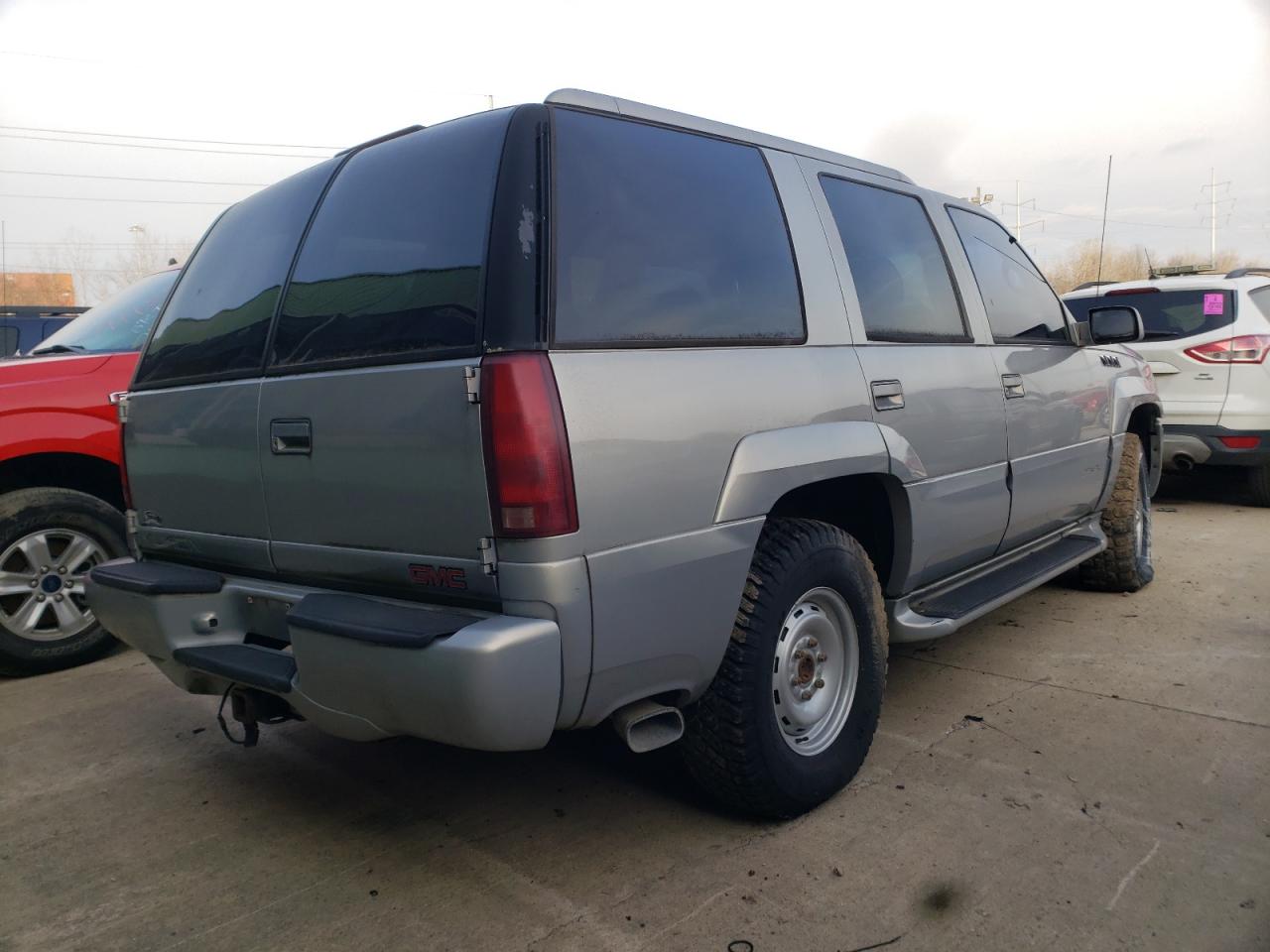 Photo 4 from auction – 2000 GMC DENALI with VIN 1GKEK63R6YR193778